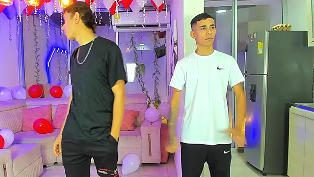 Pokazy przed kamerką – stangirls_