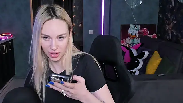 Blckmirrorr Chat XXX in diretta