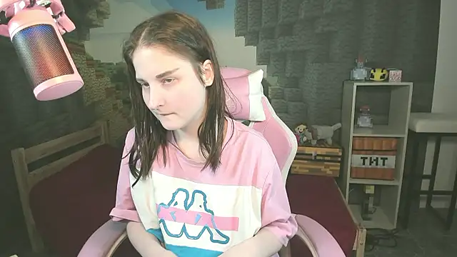 KiraDuvall's Live XXX Chat