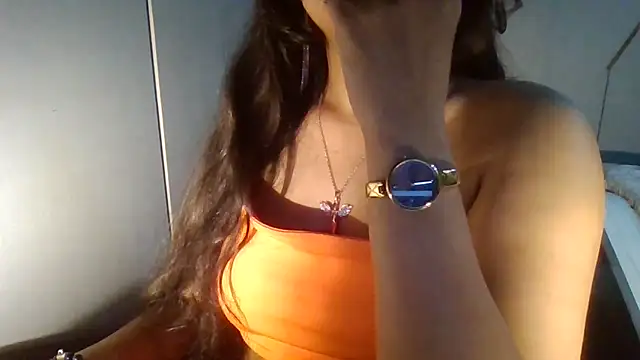 Yashika_Loves élő XXX-chatje