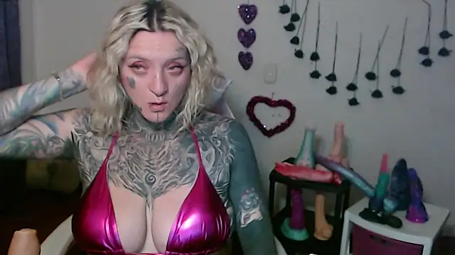 SLOPPYTITSS: онлайн-секс-чат