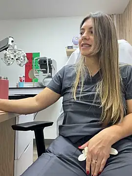 alicee16 élő XXX-chatje