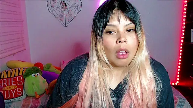 EllieMoonXのライブXXXチャット