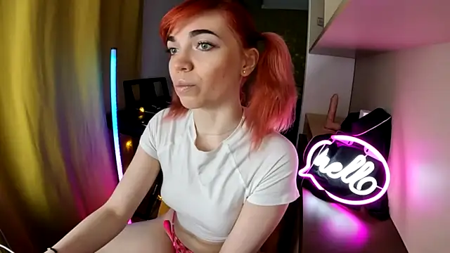 olivka-flower Adlı Modelin Canlı XXX Sohbeti