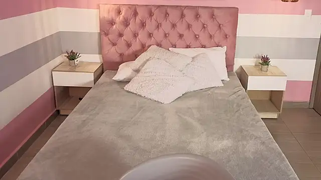 little_emma0 即時 XXX 聊天