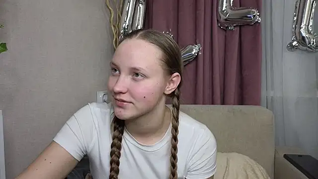 BibiStapler Live XXX Chat