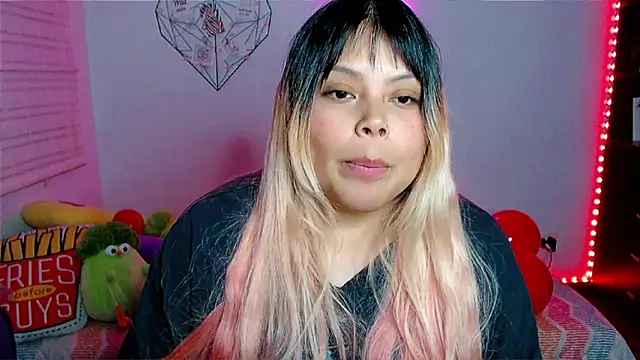 Živý XXX chat EllieMoonX