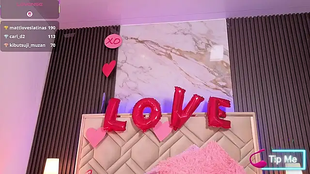 Chatroom XXX en direct de MiaaFarrel