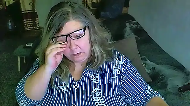 sex2 Adlı Modelin Canlı XXX Sohbeti