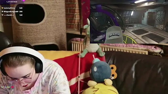 GamerGirl_Eve Chat XXX in diretta