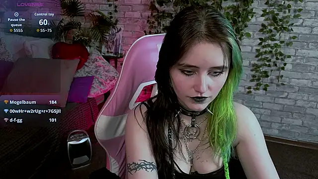 Show modela RubyMyst na web-kameri