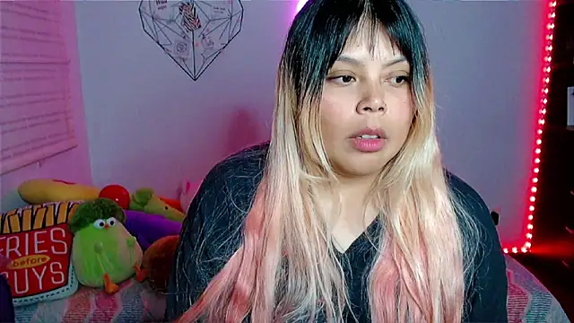 แชท XXX สดของ EllieMoonX