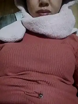 TRIEUTRIEU20 在線直播表演