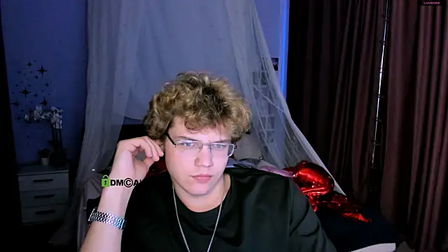 دردشة lucas_long_ الجنسية المباشرة