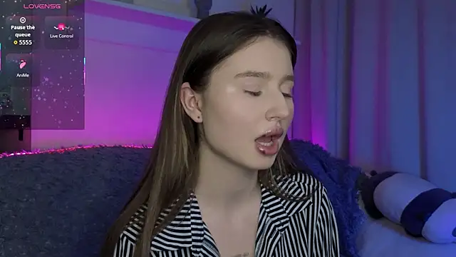 _Lua__ Adlı Modelin Canlı XXX Sohbeti