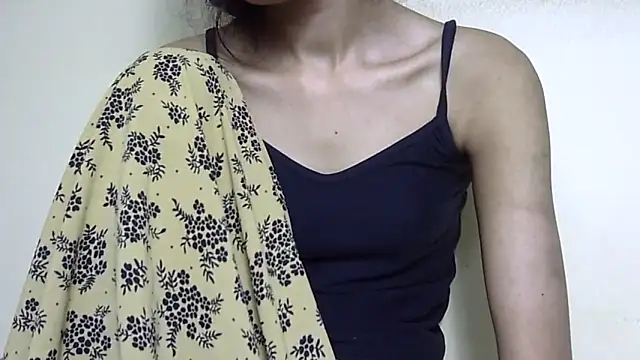 Chatroom XXX en direct de Anu_tiny