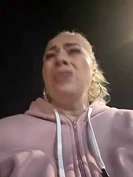 Czat XXX na żywo – sofiacurvy_45