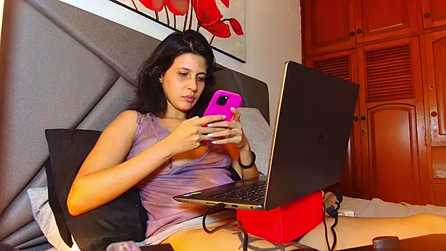 bellatrix25 live XXX chat