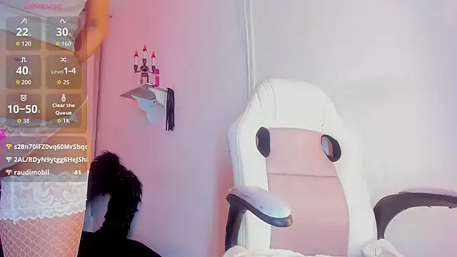 Trinityy__ Chat XXX in diretta