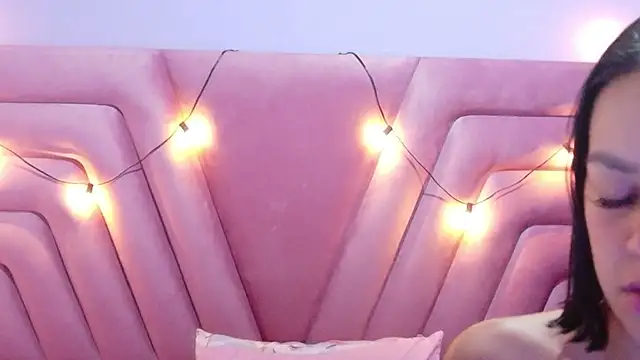 cutepetitee Chat XXX in diretta