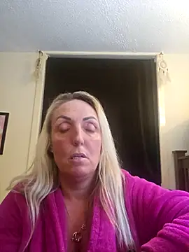 Chat XXX en directo de theblondecocklover