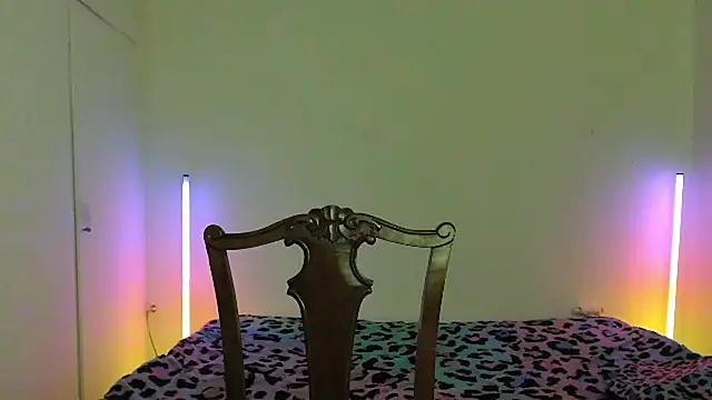 HoneyValentine 即時 XXX 聊天