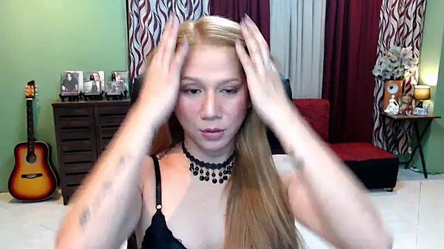 dreamgirlHILARY Adlı Modelin Canlı XXX Sohbeti