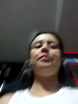 karlagiraldo198's Live XXX Chat