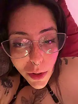 Chat XXX en directo de Mizztikaa