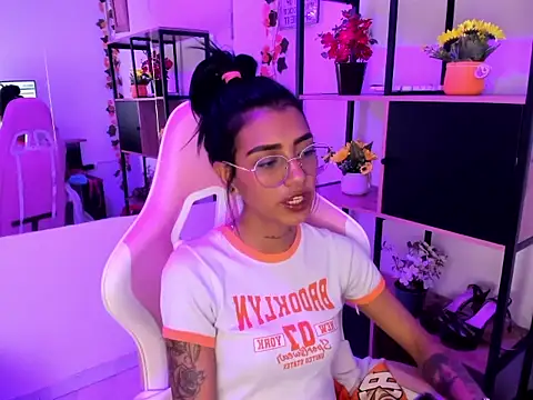 Chat XXX en directo de KarlaSlutSkinny__