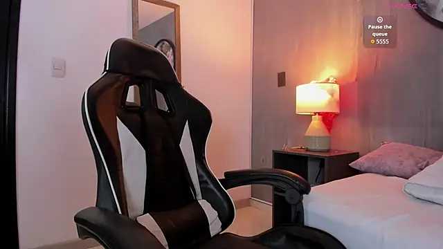 iraide_villan Adlı Modelin Canlı XXX Sohbeti