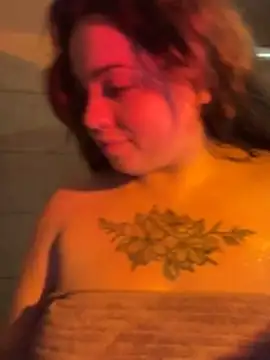 AliraX 现场XXX聊天