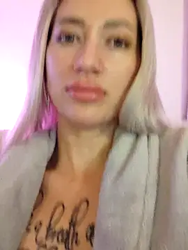 Chat XXX en directo de Gina-Lumara