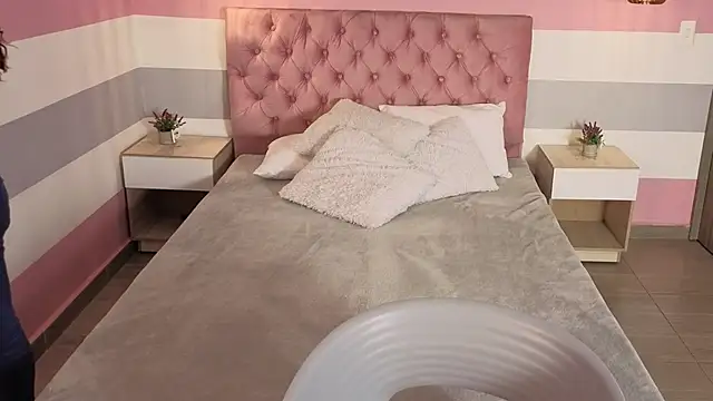 little_emma0 现场XXX聊天