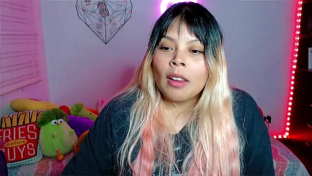 EllieMoonX Live XXX-Chat