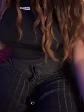 Yaraa8: онлайн-секс-чат