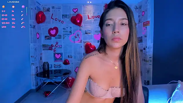 TaraLawrence 即時 XXX 聊天