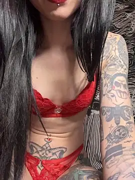 MissMidnightUK Webcamshow