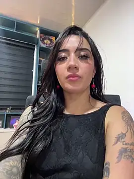 دردشة EmmyEvans1 الجنسية المباشرة