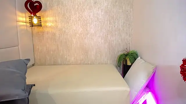 Hisoka_011 Webcam-Show