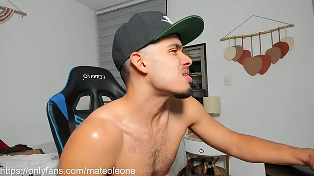 Sembang XXX Secara Langsung mateoleonee