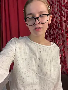 MyKittySayMeow 网络视讯表演