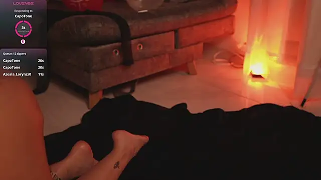 HannahW_ Pertunjukan Webcam