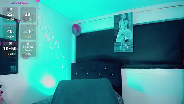 Kendall_hornyy élő XXX-chatje