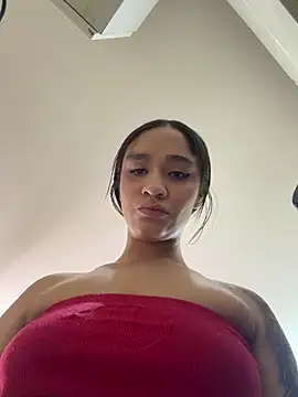 Isabella-Teen লাইভ XXX চ্যাট