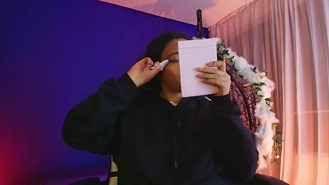 XXX chat uživo modela Emmapark_