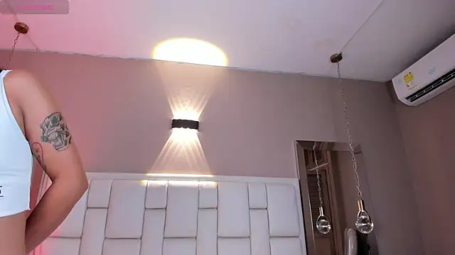 JessyEvans Chat XXX live