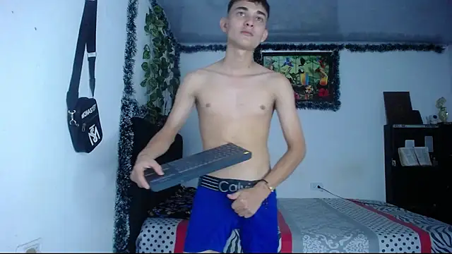 Živý XXX chat liamdaddystoy_