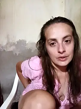 YeneFantasy2 Adlı Modelin Canlı XXX Sohbeti