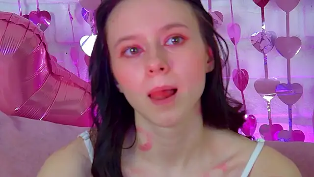 دردشة ArinaKubrick الجنسية المباشرة